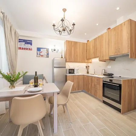 Apartment Ilias *